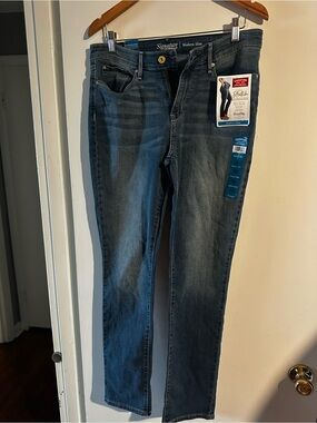 Signature by Levi Strauss Modern Slim Jeans in Faded Blue